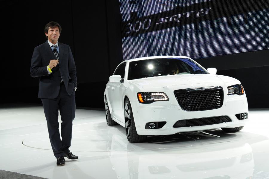 Chrysler 300C SRT8 2012 года  (фото 85 из 100)